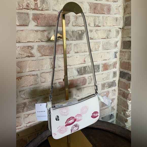COACH Penn With Lip Print Shoulder Bag 💋 - Picture 2 of 11